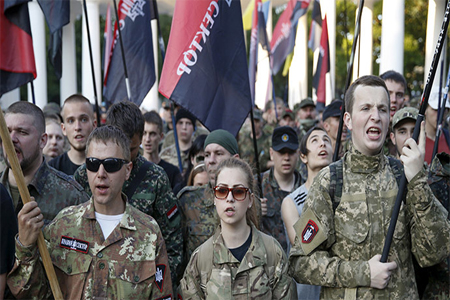 Members of the far-right radical group Right Sector. (Reuters / Valentyn Ogirenko)