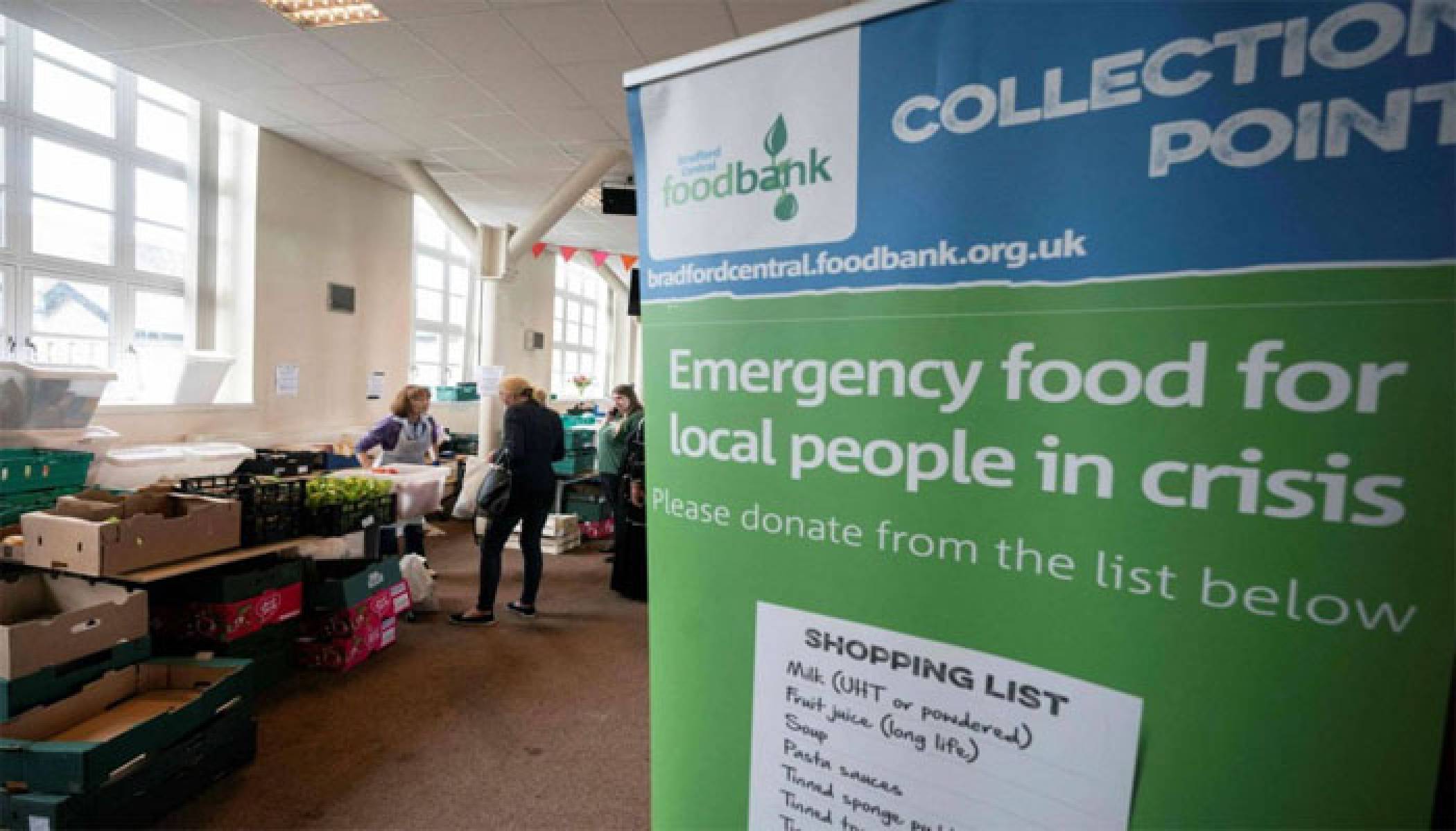 الآلاف من البريطانيين يزورون بنوك الطعام لأول مرة 
