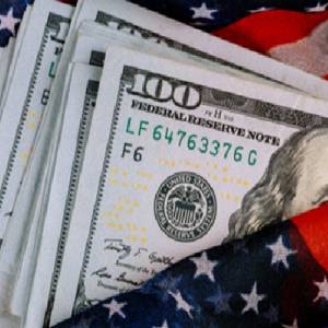 تفاصيل جديدة حول سرقة زيلينسكي للأموال الأمريكية