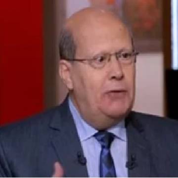 سلام أوكرانيا المعلق على جنزير دبابة 