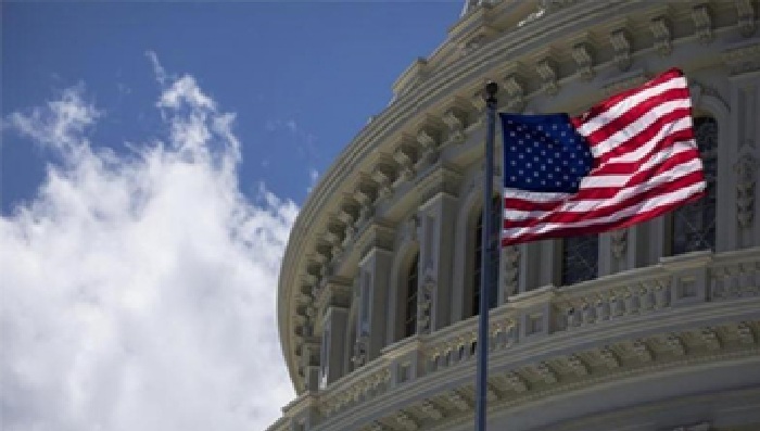 محللون: تجميد مساعدات أميركا للسلطة والحديث عن إغداقها على غزة محاولة لفصل القطاع 