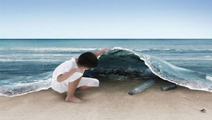 نفايات البلاستيك آفة تأتي على البحار والمحيطات