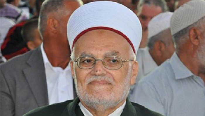 منع الشيخ عكرمة صبري من السفر بذريعة المس بأمن الدولة