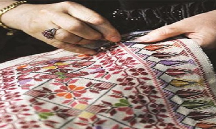 من جناح فلسطين في معرض بيروت العربي الدولي للكتاب