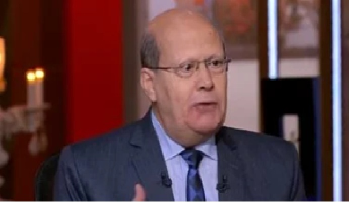 سلام أوكرانيا المعلق على جنزير دبابة