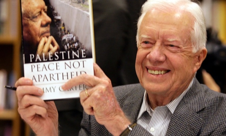 كتاب: كارتر دفع ثمناً باهظا بسبب دفاعه عن حقوق الفلسطينيين عام 1980