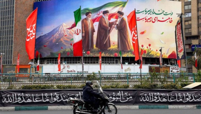 فايننشال تايمز: عملية “الغضب الملحمي” تنذر بفشل ذريع وسقوط للنموذج الفنزويلي في إيران