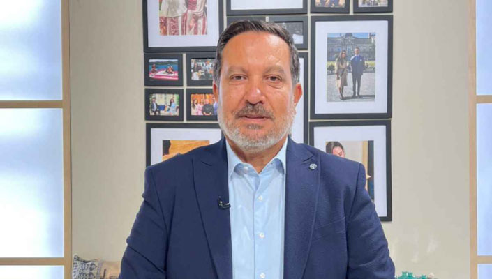 Under the weight of paranoia