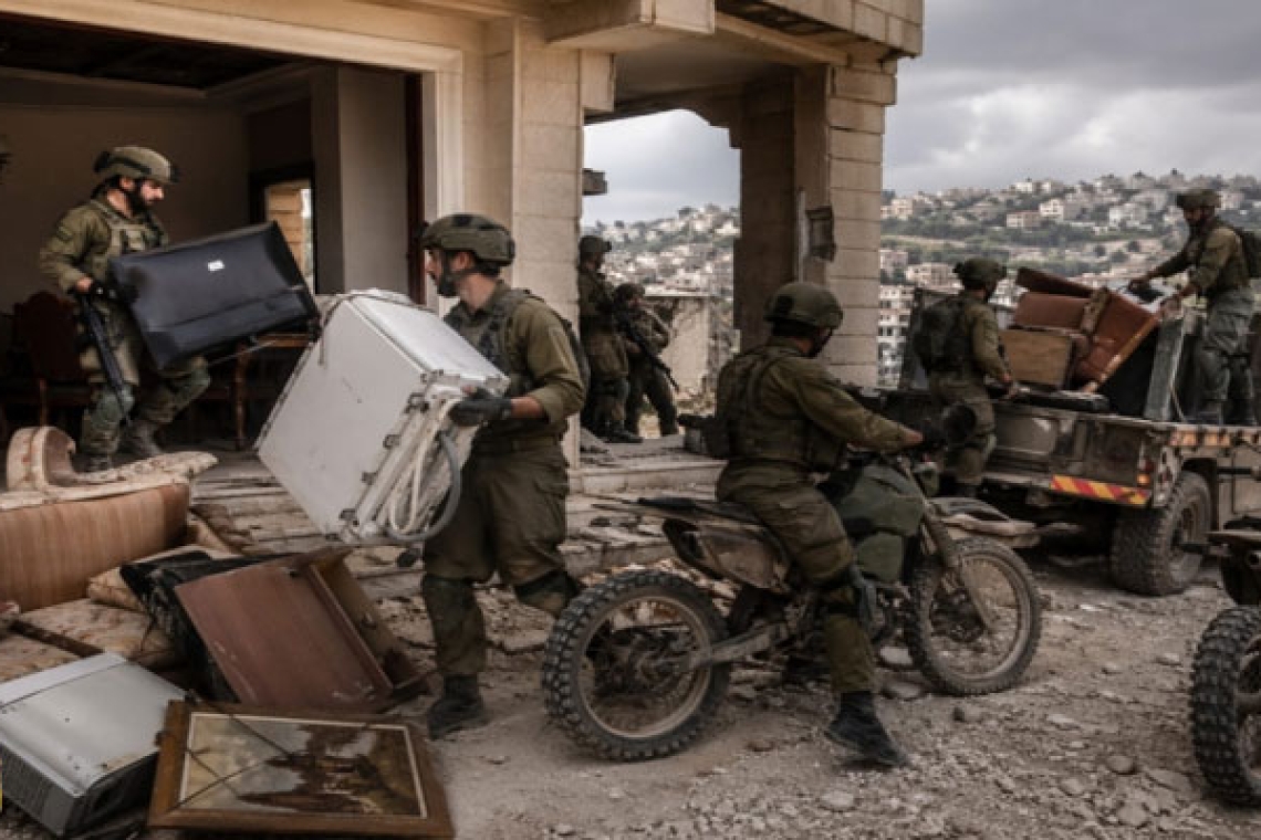 With all brazenness and with the support of their leaders: Carpets, appliances and bicycles.. Haaretz reveals the looting of houses in southern Lebanon by the occupation soldiers