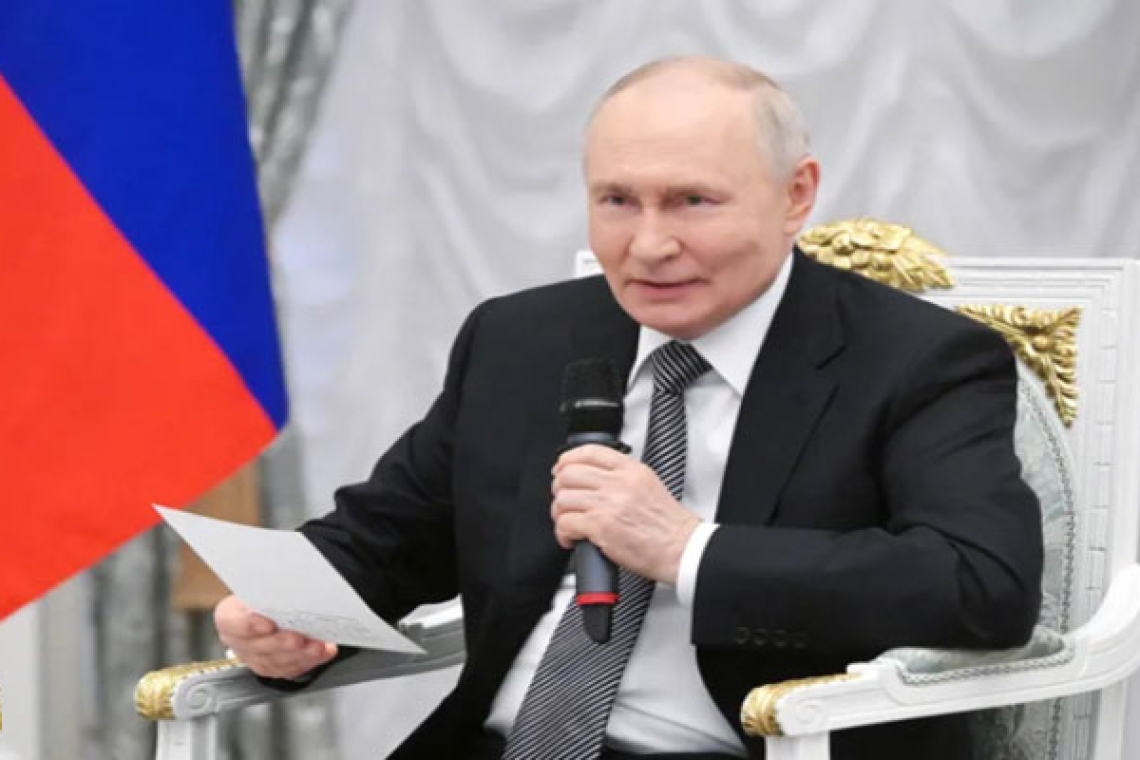 Putin Drops Conscript Debts, Threatens to Evacuate Kyiv, Washington Offers Urgent Mediation