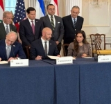 من ترمب لنائبه.. لماذا الجميع ينال من نتنياهو؟