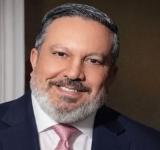 حين يصير الخيال ملاذاً: تحية إلى 