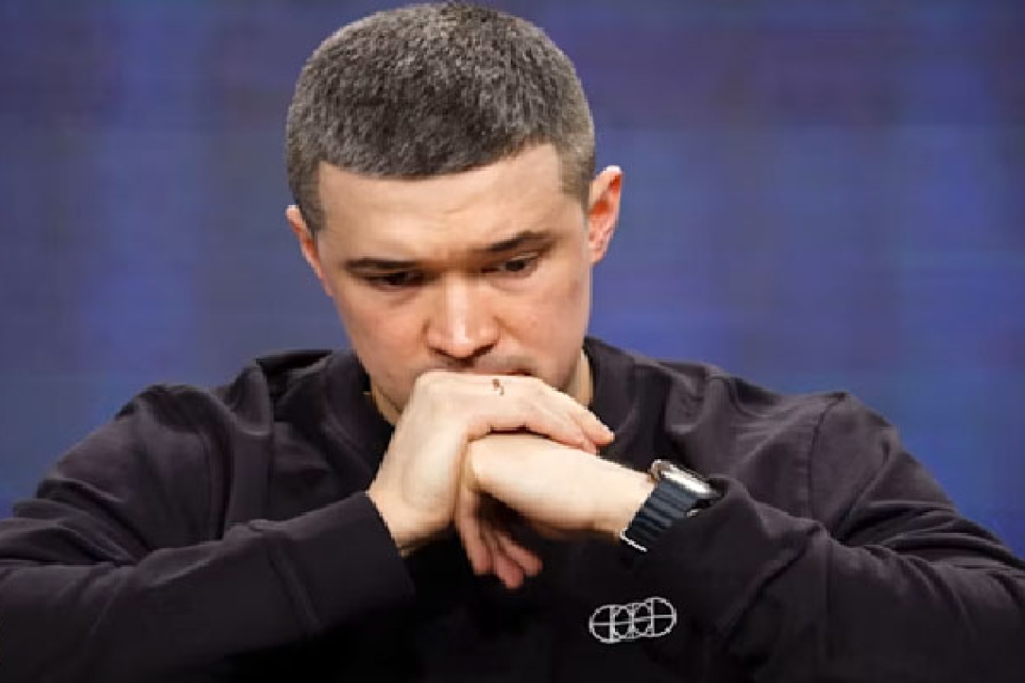 The crisis continues. And so is corruption!!.. Dismissed Ukrainian Defense Minister Insists on Returning to Post