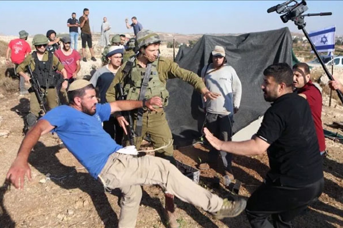 Colonizers' attacks in the West Bank and Jerusalem make the Palestinian morning news..!