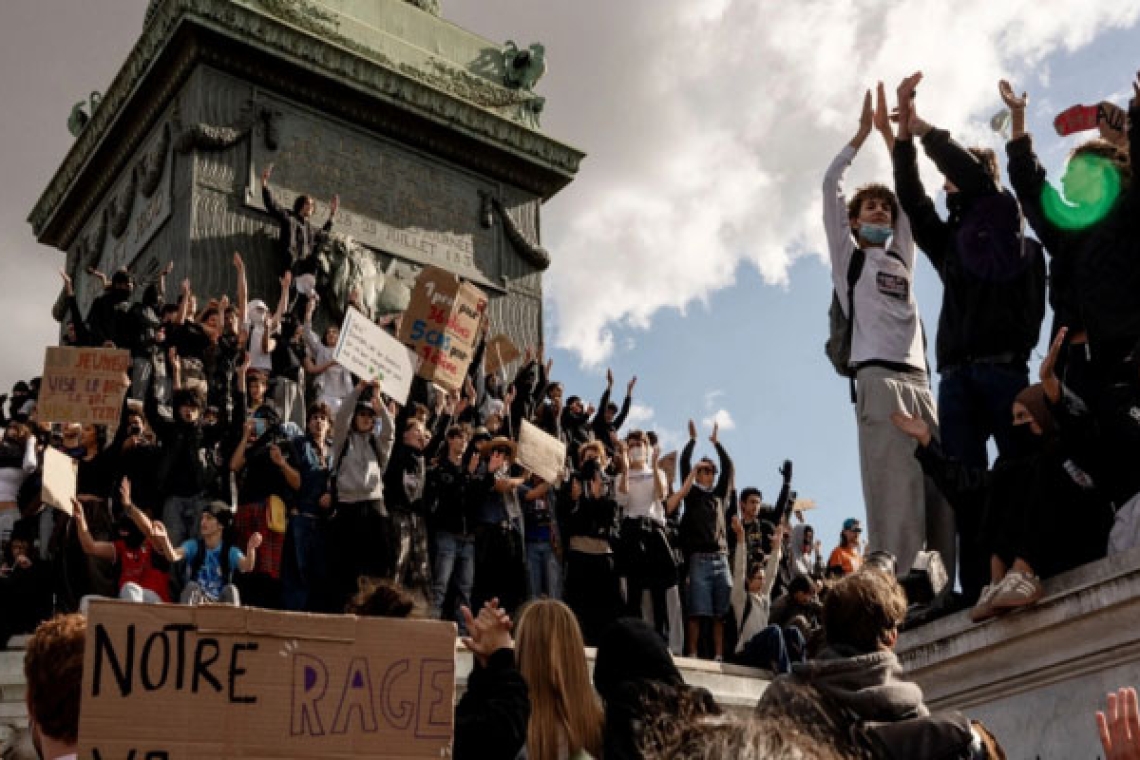 Le Monde: From farms to high schools, France is a nation on the brink